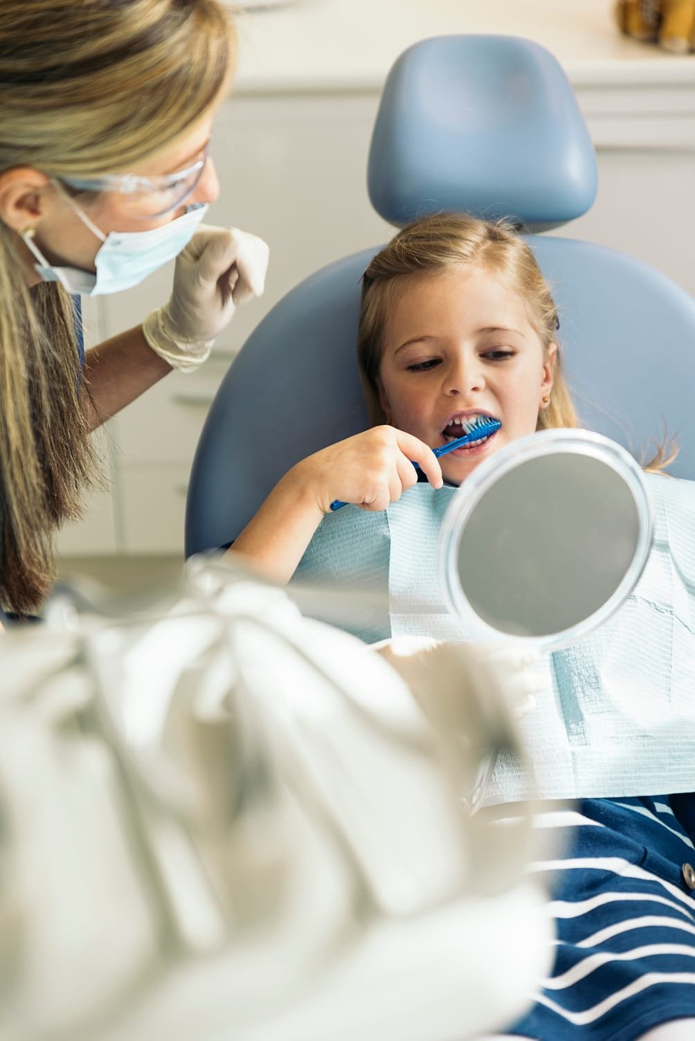 far passare la paura del dentista ai tuoi bimbi Bambini dal dentista: come aiutarli a superare la paura