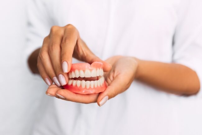 Quanto costa una dentiera?