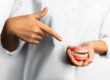 Problemi con la dentiera: cosa fare se la dentiera non si toglie