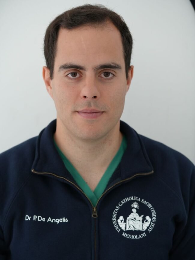 Paolo De Angelis Dott. Paolo De Angelis, chirurgo orale e implantologo ad Ancona